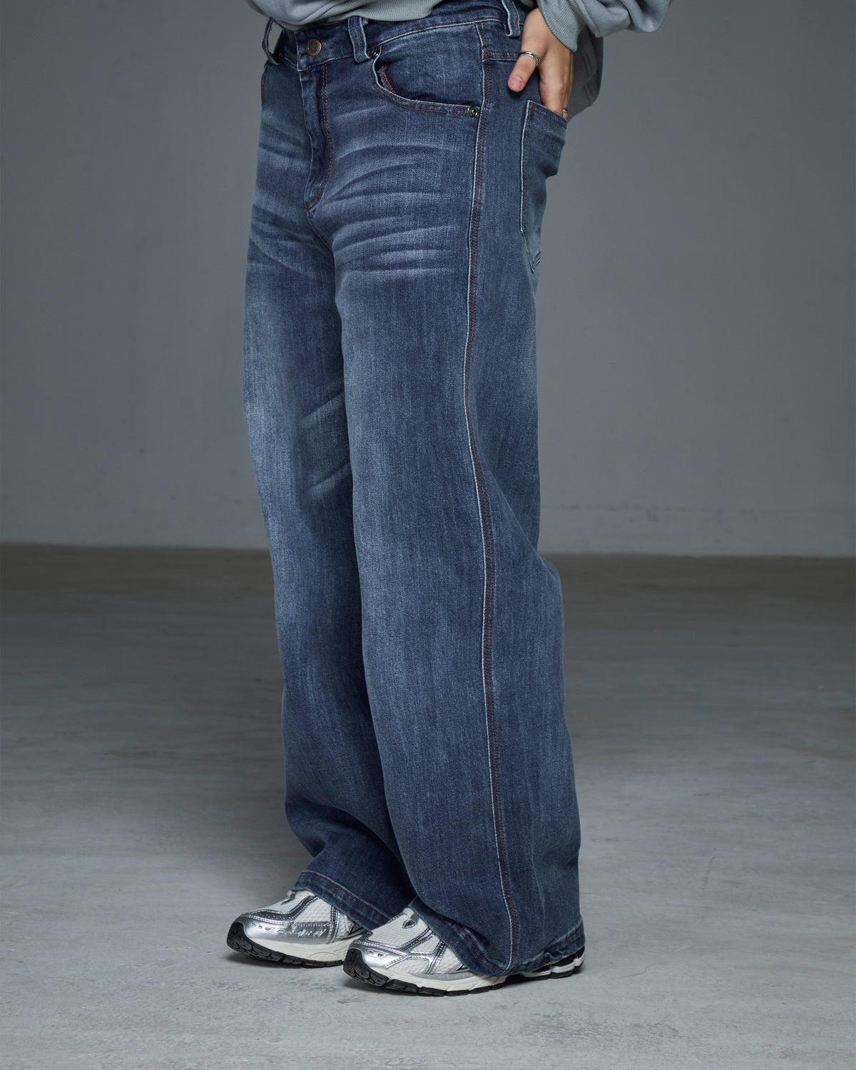 Spring Summer 2025 Collection - Drop 4 - Lookbook Image 33
